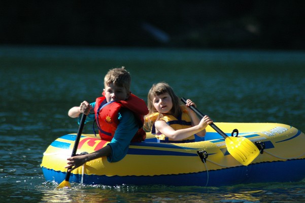 Nathan and Jessica in dinghy